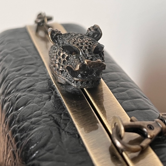 House of Harlow 1960 snakeskin hardshell clutch bag with removable chain - Picture 3 of 6